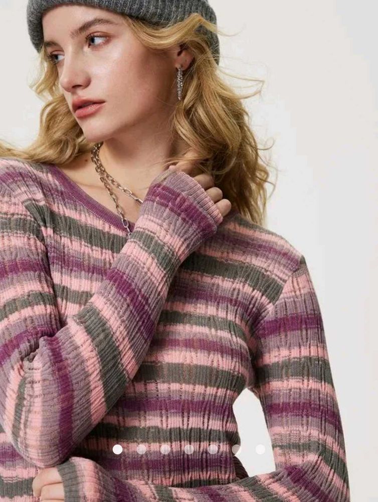 block knite pullover top