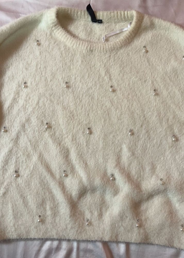 Cute Beeded Sweater + 1 Free T-shirt