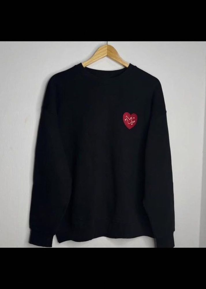 Cute Heart Patch Sweatshirt