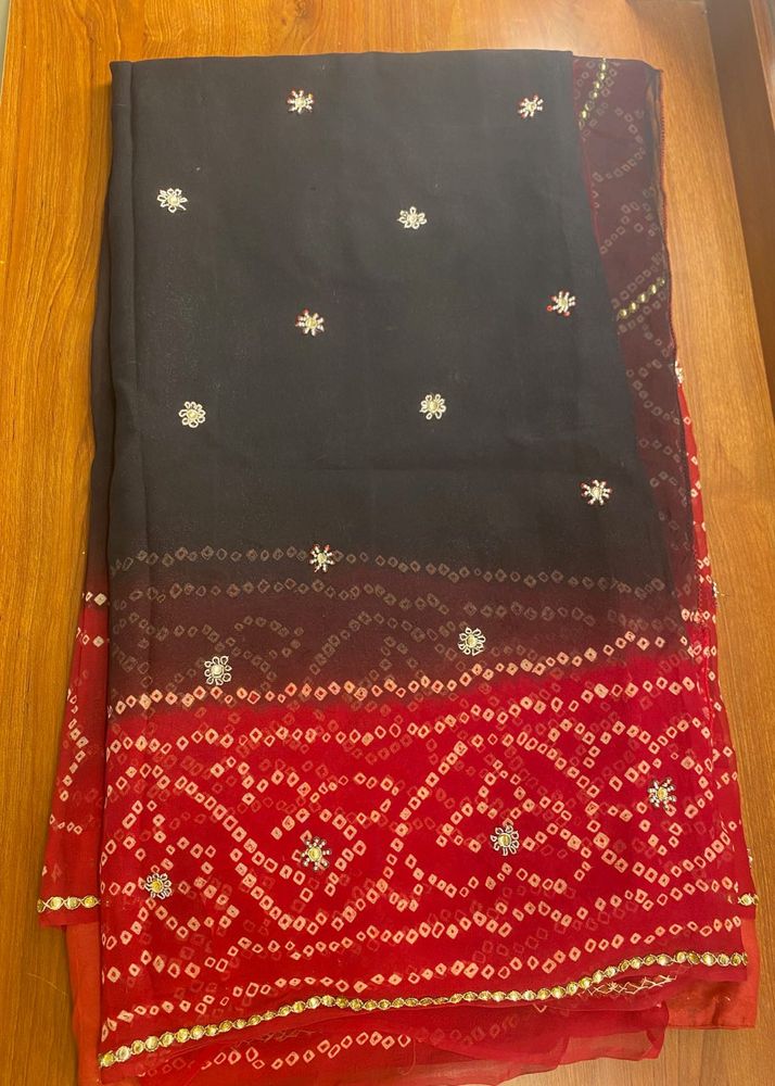 ❤️Elegant Red &amp; Black Saree❤️