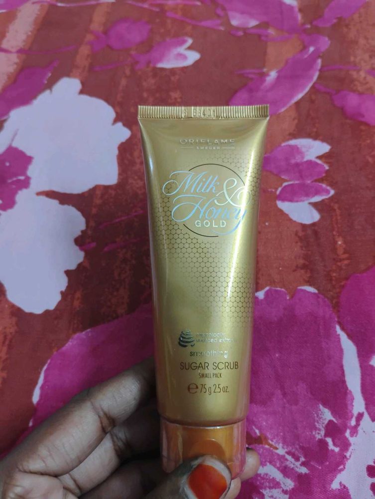 Milk &amp; Honey GOLD Smoothing Sugar Scrub 75g