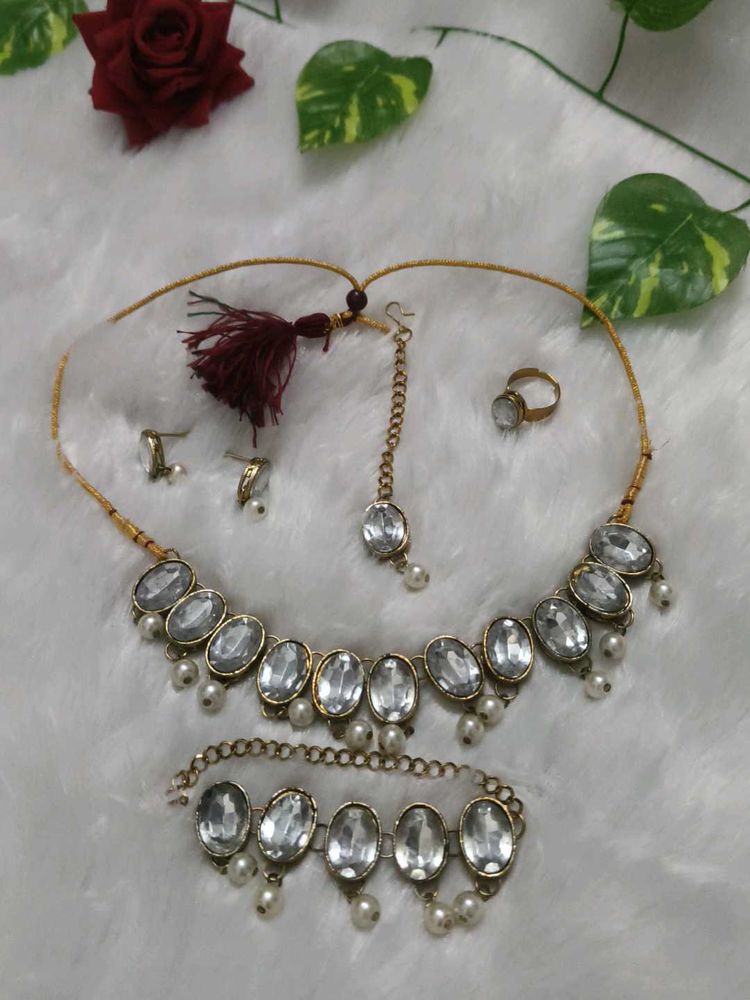 Elegant Stone Jewelry Set
