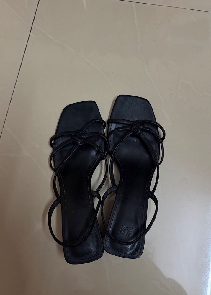 H&amp;M Black Heeled Sandals
