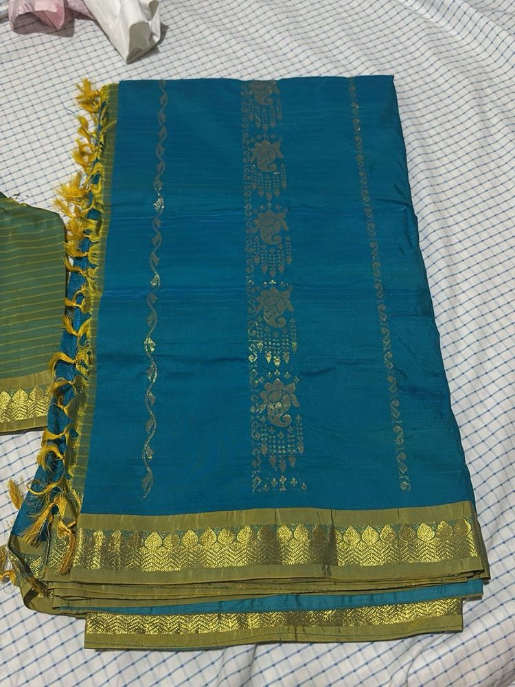Vintage, heavy silk saree with blouse