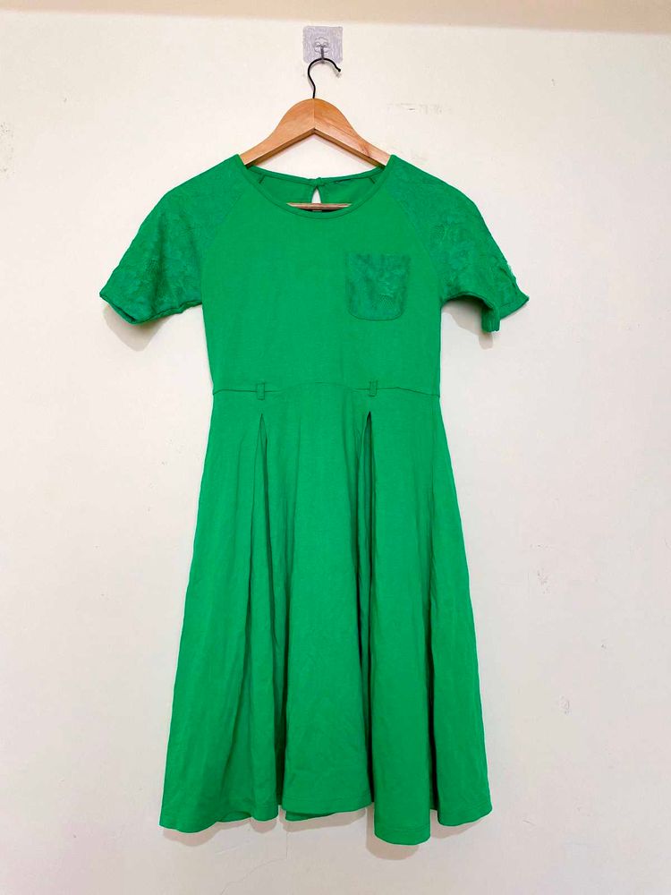 Elegant Fit &amp; Flare Green Dress (A)