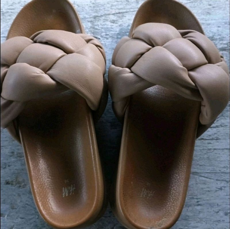 H&amp;M Sliders