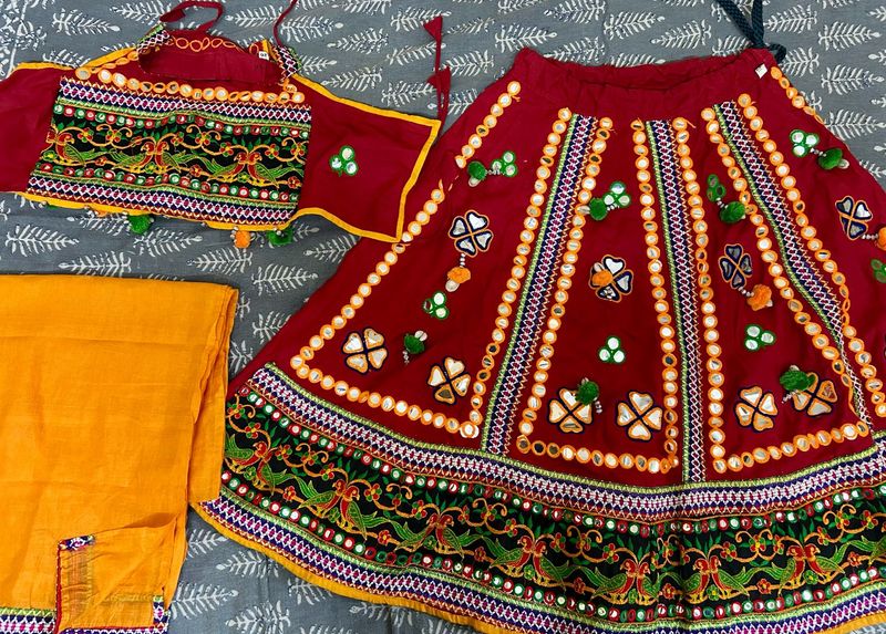 Navratri Lehenga Choli Set In Excellent Condition