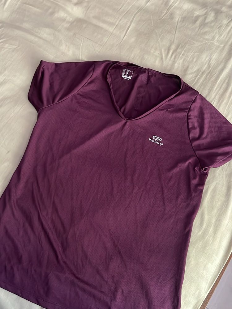 Women&#39;s Purple Workout Tee