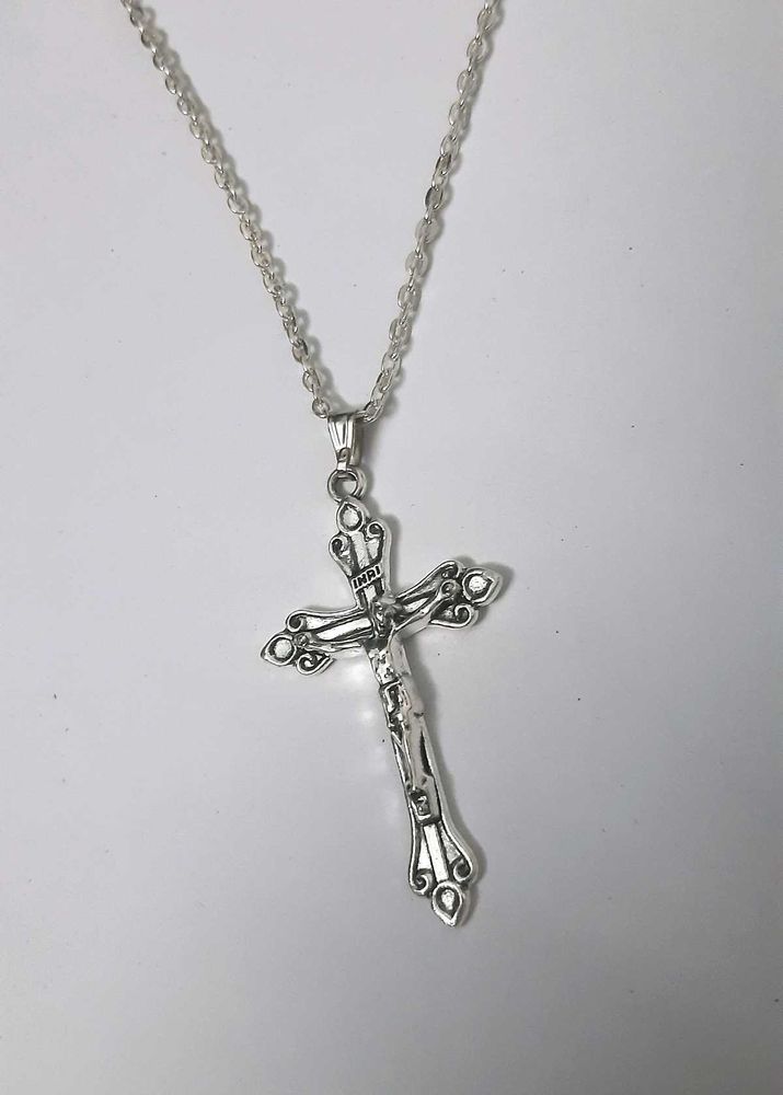 Cross ✝️  Pendant Necklace