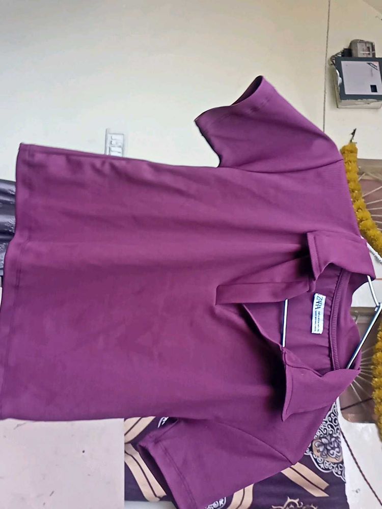 Full Sleeves Fitted Crop Top
