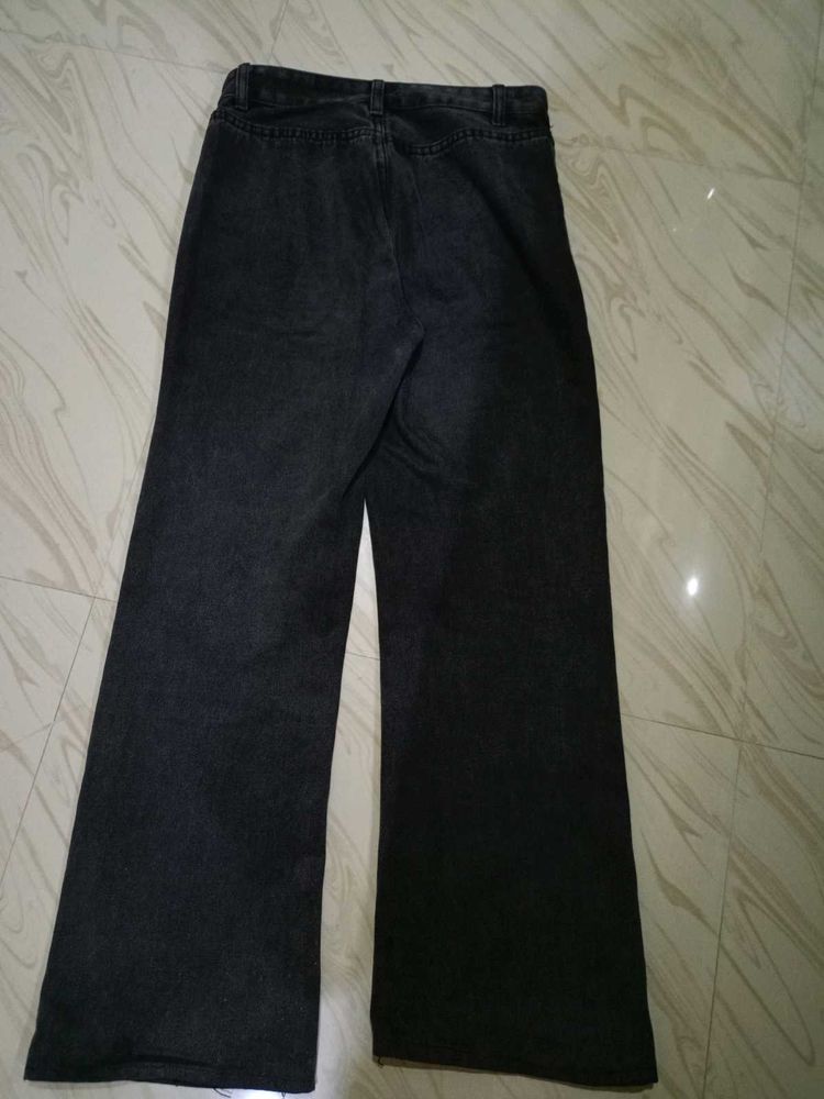 Pocket Wide Jeans XS size From Urbanic At 599/-.