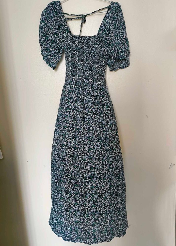 Floral Print Smocked Midi Dress