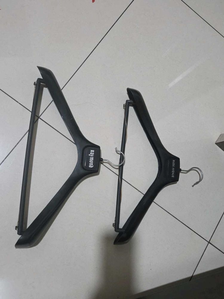 Set of 2 Branded Hangers