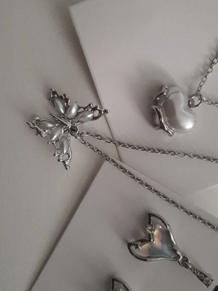DREAMY NECKLACE &amp; EARRINGS
