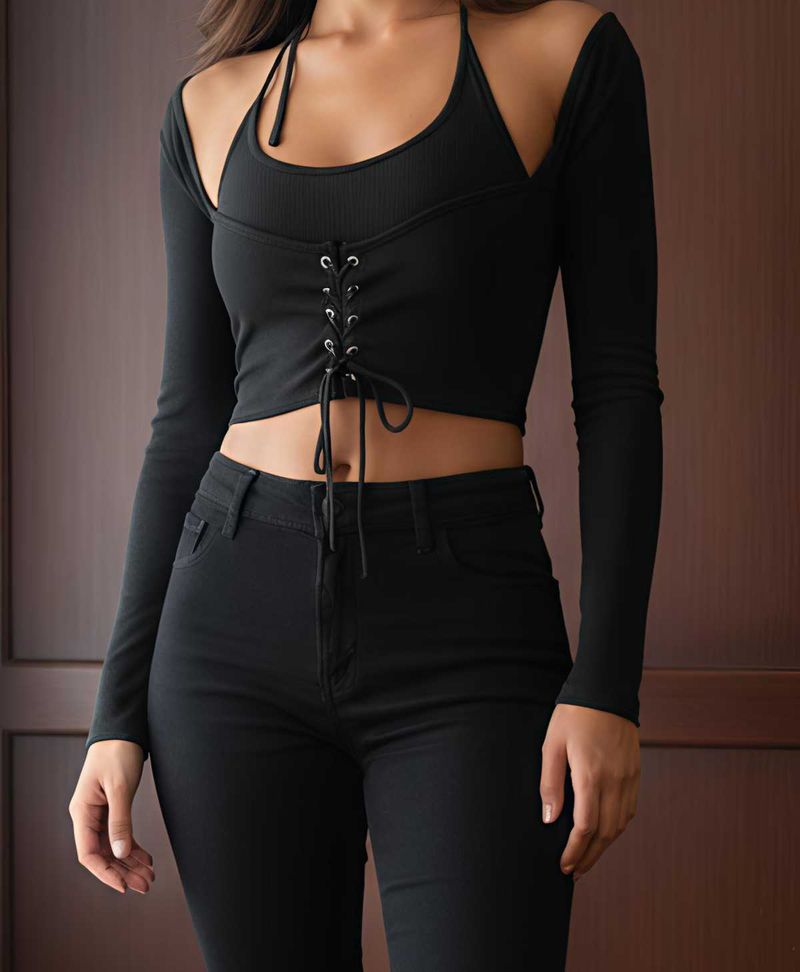 🕸 Lace-Up Goth-inspo Crop Top