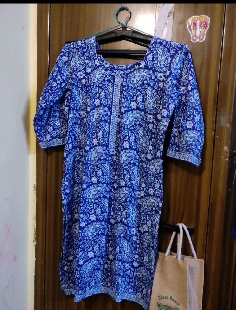 💙🤍Blue Paisley Print 3 Piece Suit Pure Cotto💙🤍