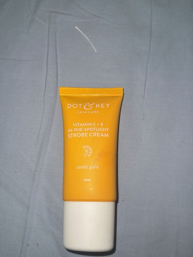 Dot &amp; Key Strobe Cream