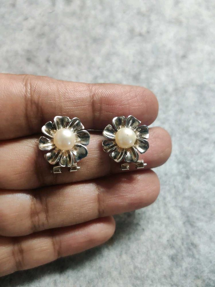 92.5 Silver Studs With Fresh Water Pearl