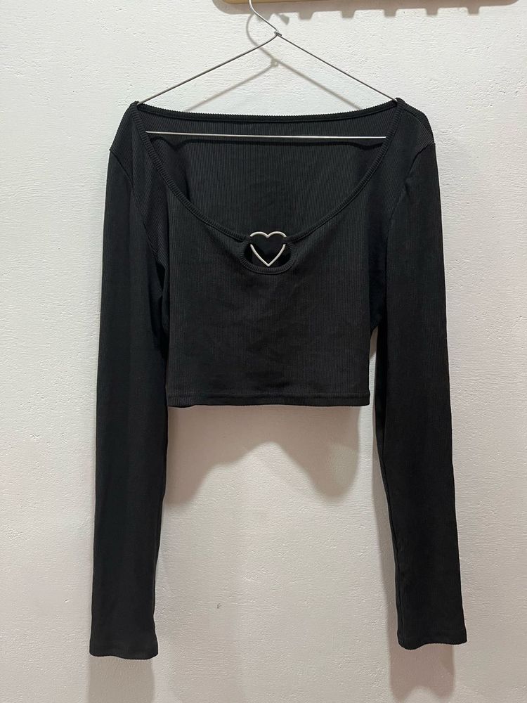 Urbanic Savana Black Ring Full Sleeve Crop Top