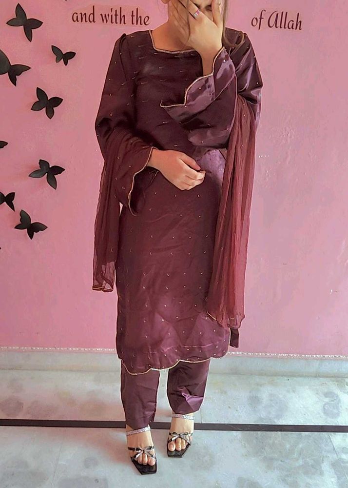 Aesthetic Pakistani Suit Set