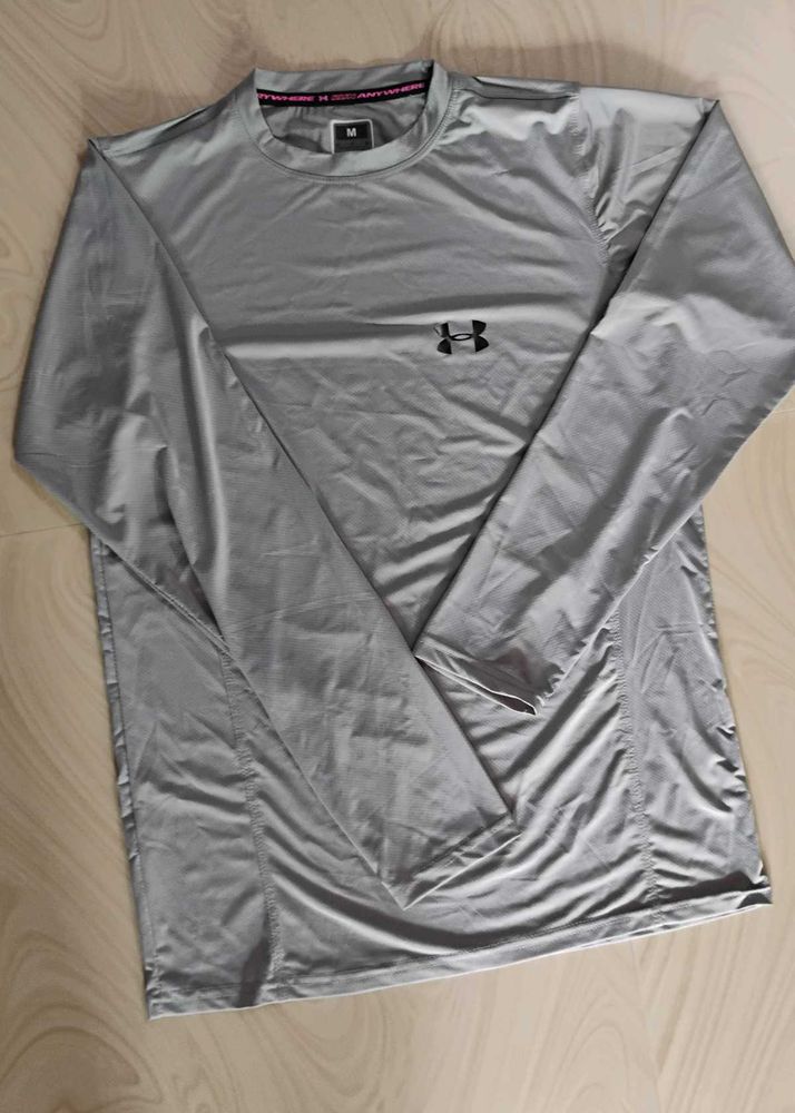 UNDER ARMOUR COMPRESSION TSHIRT