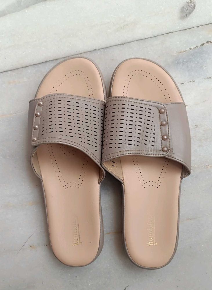 Selling Open Toe Flats For Women