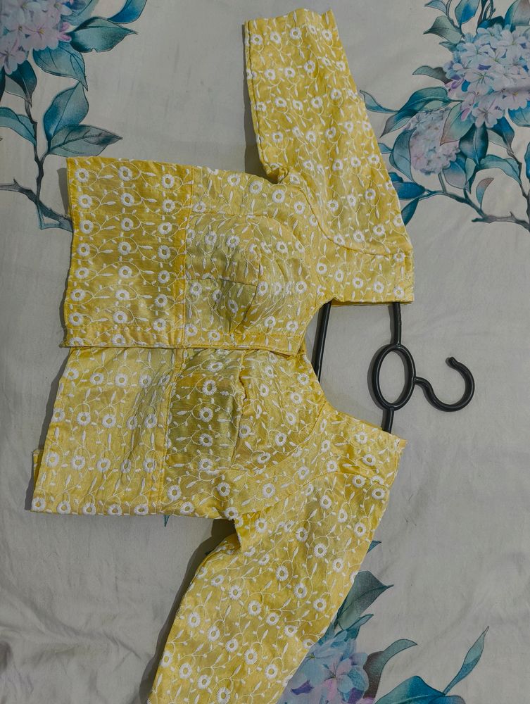 Choli Cut, Quarter Sleeves Blouse