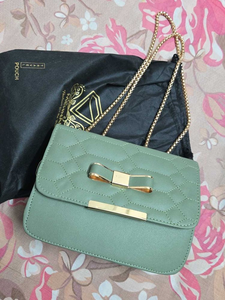 Mehnam Swagger Sling Bag with Quilted