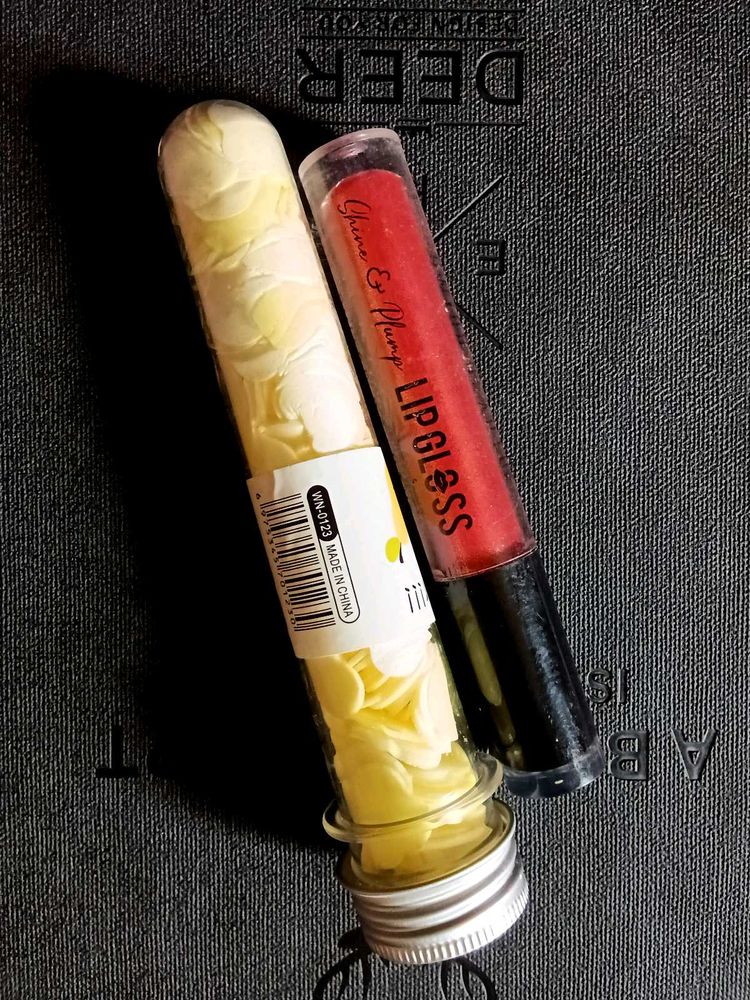 Swiss beauty Lip Gloss + Free Paper Soap