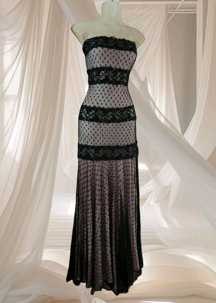 ✨ Stunning Lace Mesh Strapless Dress ✨