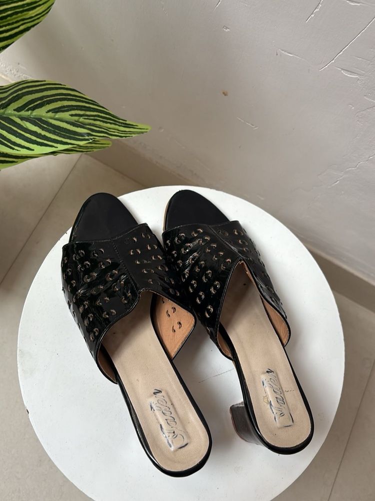 Chic Black Mules