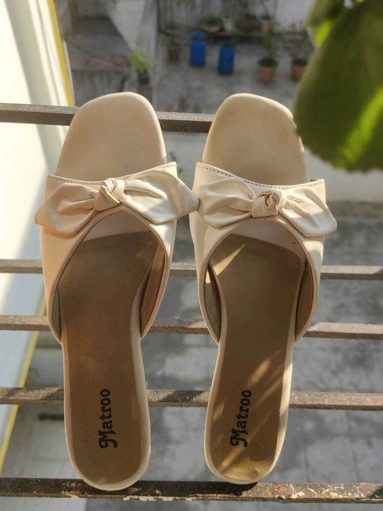 Elegant Bow Detail Mules