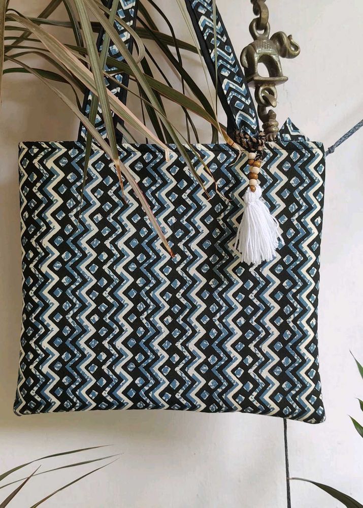 Unique Pattern Tote Bag