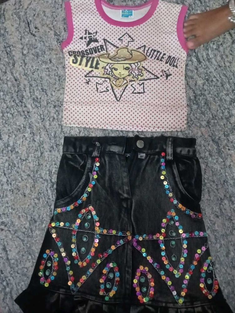 Cute Girl&#39;s Outfit