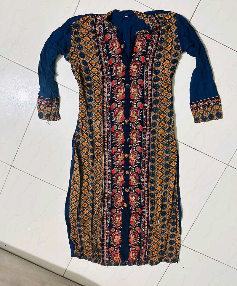 Ethnic Print And Embroidery Kurta