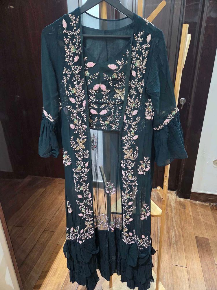 Embroidered skirt crop top &amp; Shrug