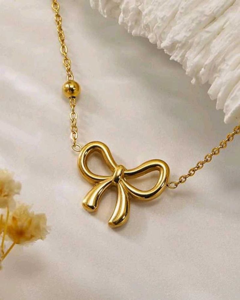 Gold Bow Pendant Necklace