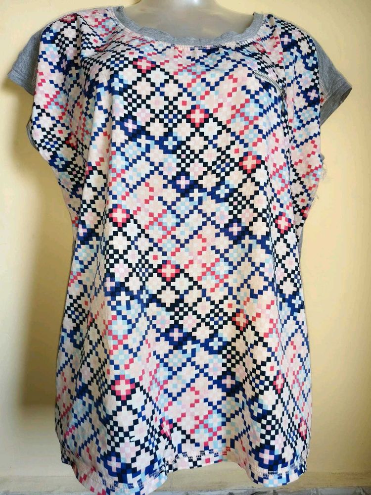 BOGO 🎁 Buy One Get 1 Free🎁Patterned Top XL