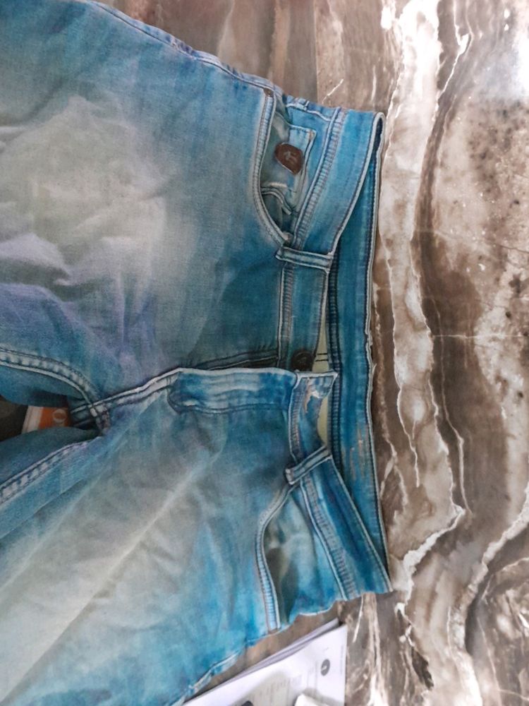 denim jeans dammaged