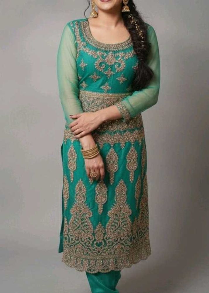 Elegant Green Embroidered Kurta Set