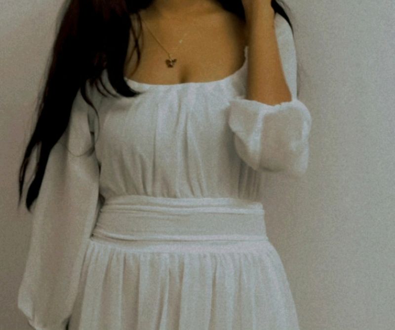 Kyu Ki Ye Dress Mujhe Choti Ho Rhi Hai