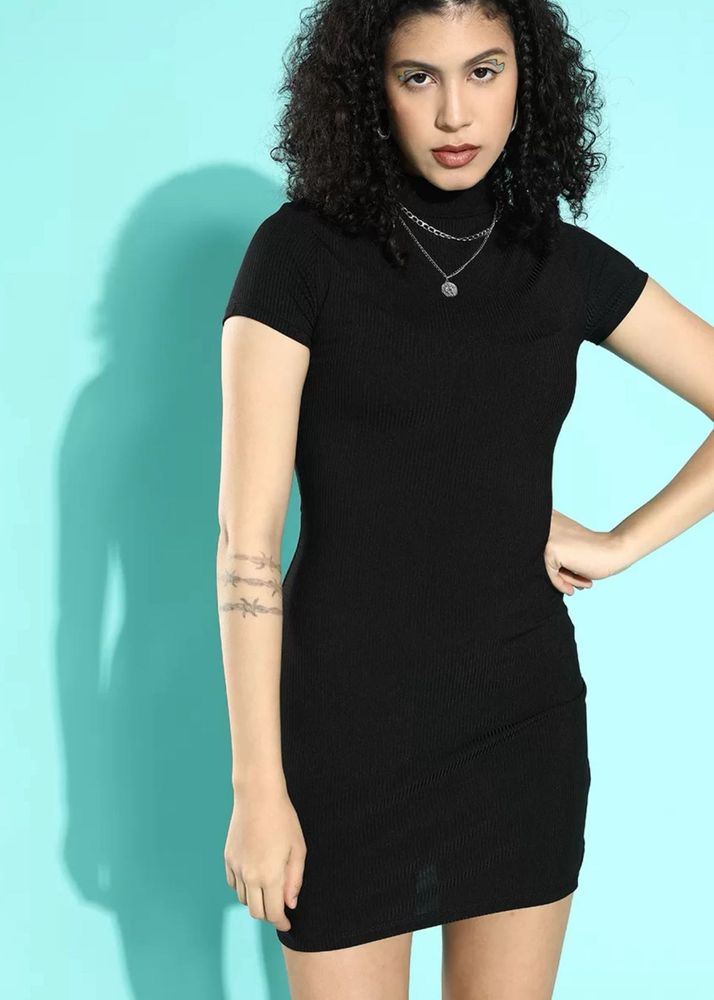Black Solid Knitted Dress