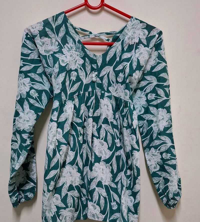 Floral Print Long Sleeve Top