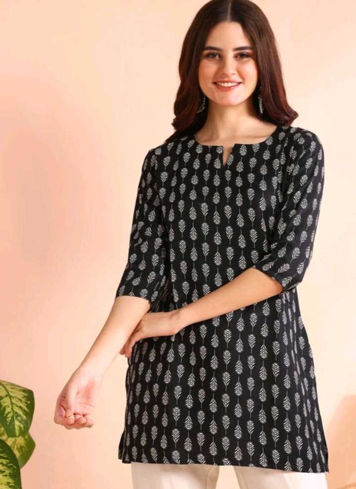 Women Floral Print Straight Short Kurta