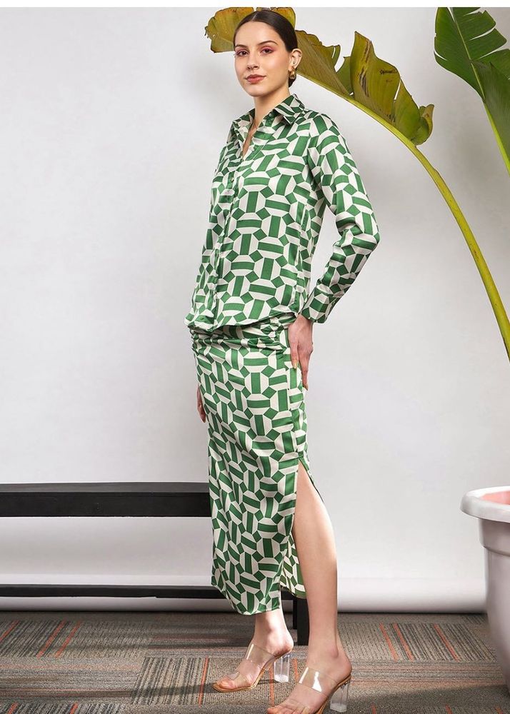 Green Geometric Print Cords