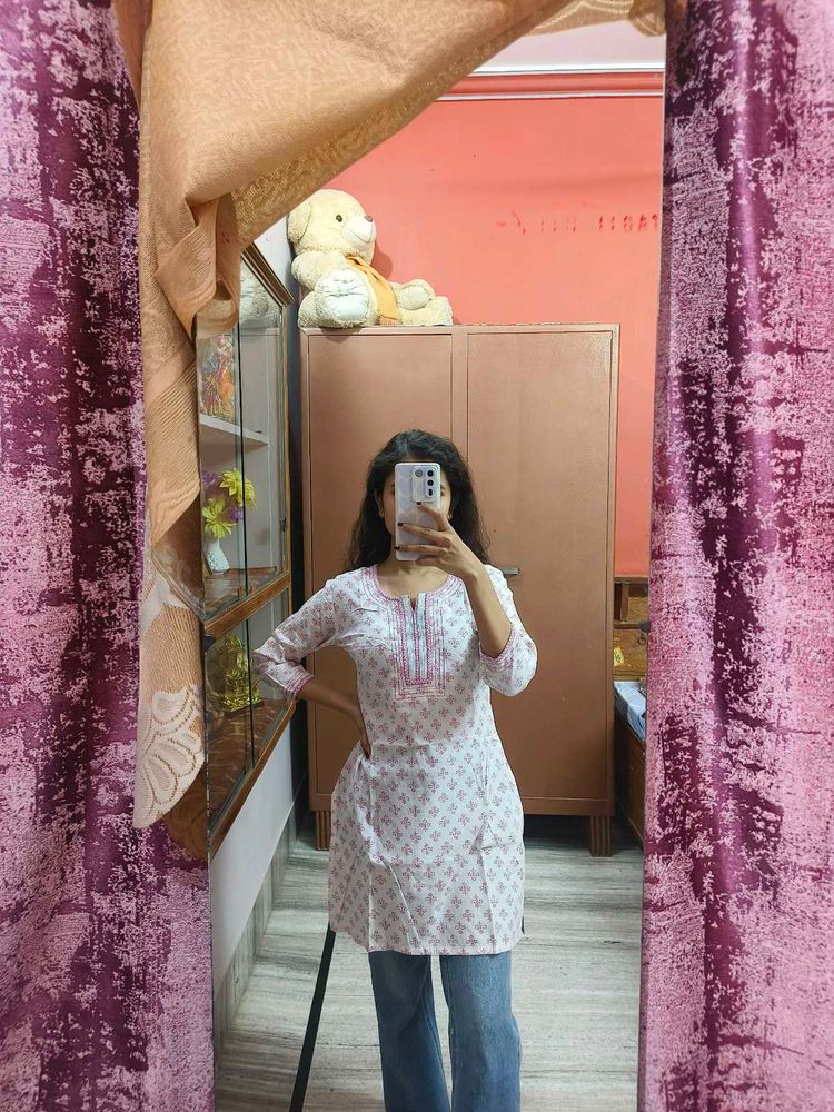 white cotton kurti
