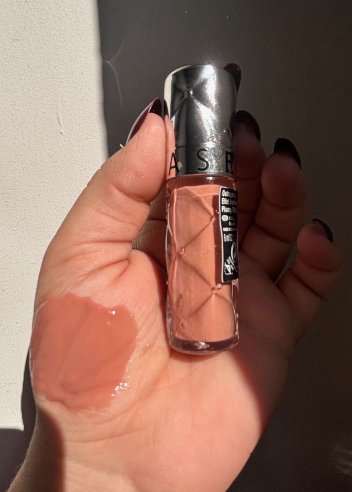 Sephora Outrageous Plump lipgloss:-02XXL NUDE