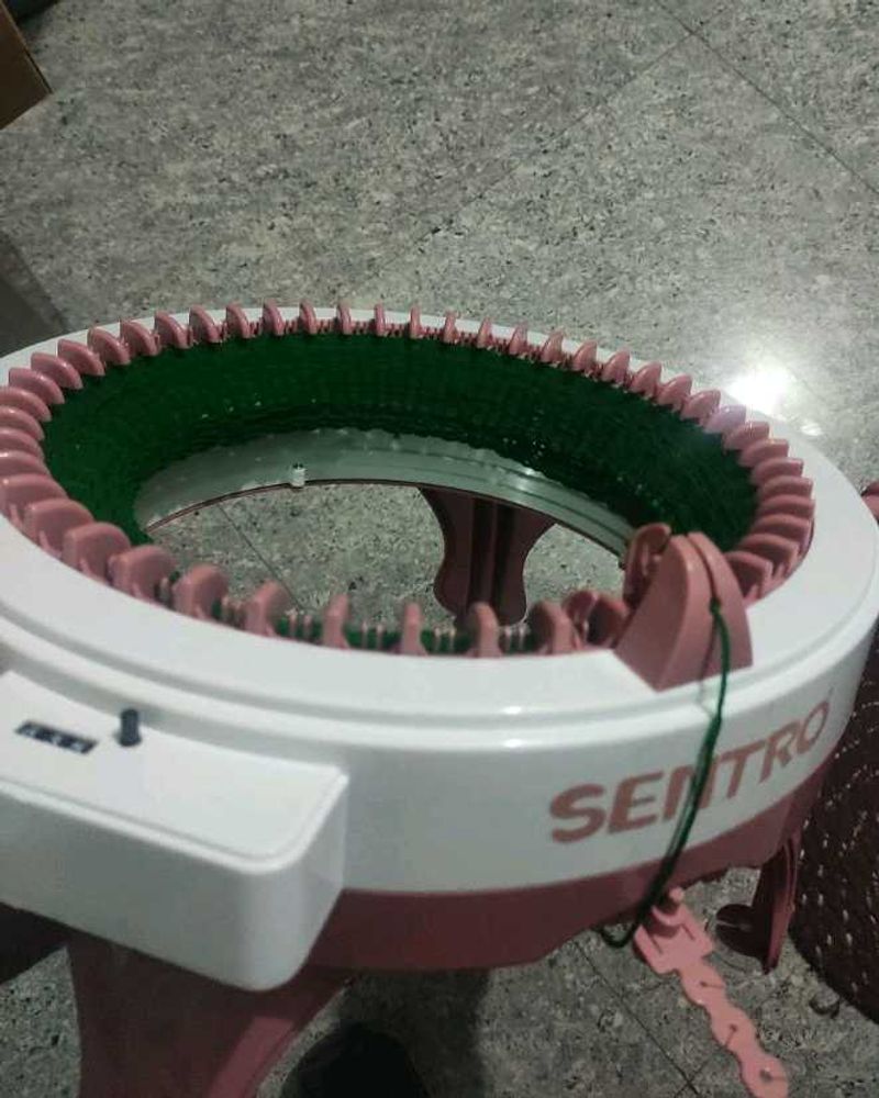 Sentro Knitting Machine