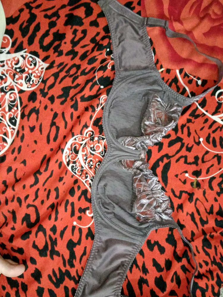 Comfortable Bra For Daily Use Nd Stretchable Item