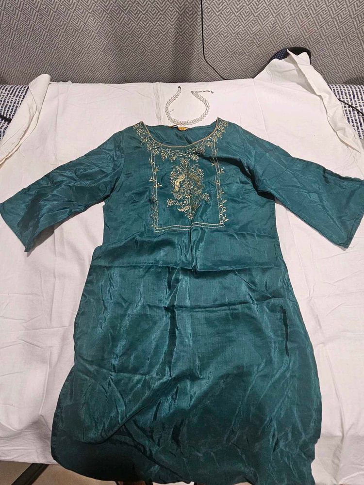 Emerald Green Embroidered Kurta